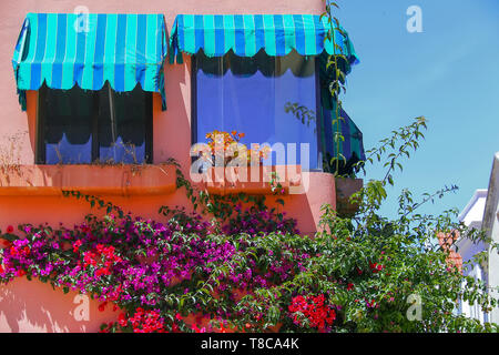 Dettaglio dalle case a Cascais, Portogallo Foto Stock