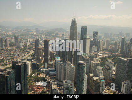 Vista aerea di grattacieli di Kuala Lumpur in Malesia Foto Stock