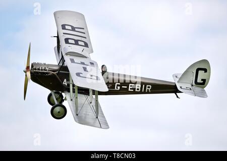 De Havilland DH.51 'MISS KENYA" effettuando al Season premiere a airshow Shuttleworth il 5 maggio 2019 Foto Stock