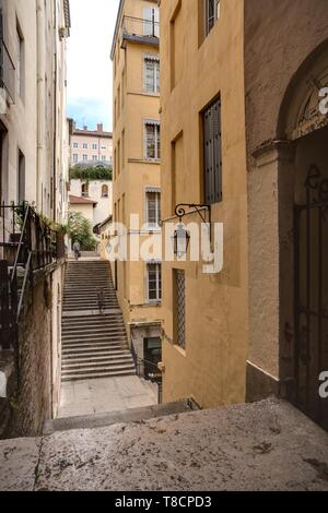 Das 1. Arrondissement liegt am Hang des Croix-Rousse und auf der nördlichen Seite der Halbinsel, die durch den Zusammenfluss von Saône und Rhône gebil Foto Stock