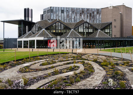 Esterno dell'Eden Court Theatre in Inverness sulla costa nord 500 scenic percorso nel nord della Scozia, Regno Unito Foto Stock