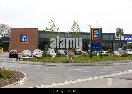 Vista generale del nuovo supermercato Aldi store a Chichester, West Sussex, Regno Unito. Foto Stock