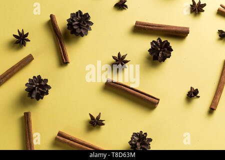 Raccolta di spezie. condimento per la bevanda. top view foto Foto Stock