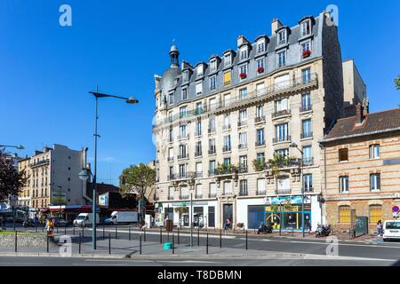 Francia, Hauts de Seine, Clichy, Boulevard Victor Hugo Foto Stock