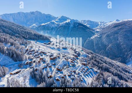 Francia, Savoie, massiccio della Vanoise, valle della Haute Tarentaise, Peisey-Nancroix, Peisey-Vallandry, parte dell'area di Paradiski, vista sulla cupola de Bellecote (3381m), (vista aerea) Foto Stock