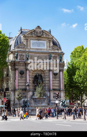 Fontana di Saint-Michel a Parigi, Francia Foto Stock