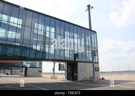 Berlino, Germania. 08 Maggio, 2019. Costruzione in corso della Berlin Brandenburg Airport (Flughafen Berlin Brandenburg "Willy Brandt') è visto l'8 maggio 2019, a Berlino, Germania. Credito: Martin Weiser/CTK foto/Alamy Live News Foto Stock