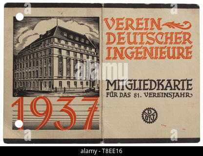 Willy Messerschmidt (1898 - 1978) - una tessera per l'Associazione degli ingegneri tedeschi (VDI) per 1937 Membership card pre-stampati in rosso e nero con il nome e l' indirizzo di Willy Messerschmitt, una vista della club house di Berlino e l'anno "1937" sul retro. Perforati, il bordo con una striscia di nastro adesivo. L'Associazione degli ingegneri tedeschi è stato istituito nel 1856 ed è la più grande associazione per la scienza e la tecnologia in Europa oggi. Designer di aeroplani Willy Messerschmitt ha studiato ingegneria presso la TU di Monaco di Baviera 1918-23 e fondò il Messerschmitt Flugzeug, Editorial-Use-solo Foto Stock