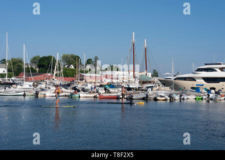 Camden è una città sulla baia di Penobscot, nel Maine MidCoast della regione. Un elegante Maine mare comunità del villaggio situato ai piedi delle colline di Camden Foto Stock