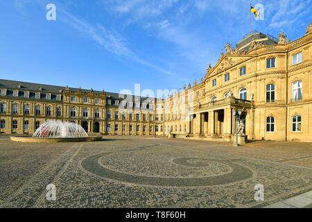 Germania, Bade Wurtemberg, Stoccarda, Schlossplatz (piazza del Castello), il Neues Schloss (castello nuovo) Foto Stock