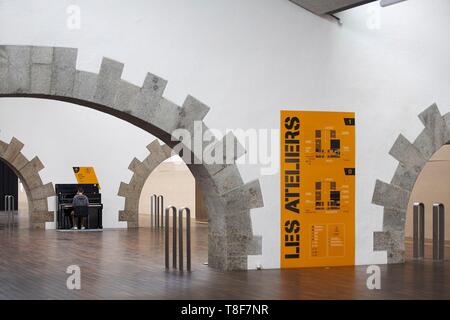 Francia, Finisterre, Brest, l'Altopiano dei Cappuccini workshop in arsenale edifici convertiti in un centro culturale e centro commerciale all'interno del nuovo cappucini quartiere eco Foto Stock