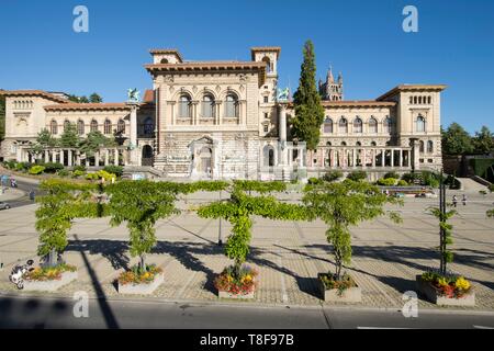 La Svizzera, nel Cantone di Vaud, Losanna, IOC Città Olimpica, piazza Riponne e Palais de Rumine Foto Stock