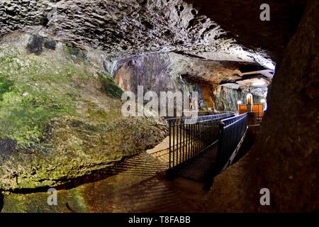 Francia, Doubs, Doubs valley, Remonot, grotta, cappella Foto Stock