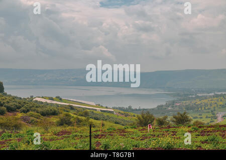 Israele, Bassa Galilea paesaggio, che si affaccia sul mare di Galilea fotografata da Poria Illit Foto Stock