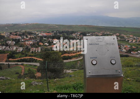 Il Dado punto di osservazione che si affaccia Metula, Galilea superiore, Israele Foto Stock