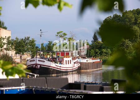 Francia, HÚrault, Colombiers, il Canal du Midi, elencato come patrimonio mondiale dall UNESCO, Colombiers port Foto Stock