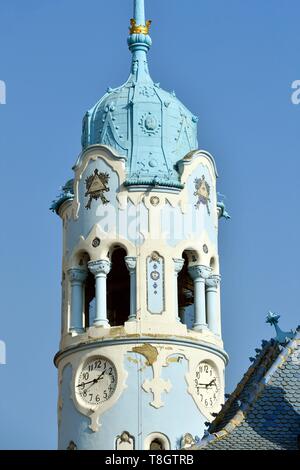 La Slovacchia, Bratislava, Chiesa di Santa Elisabetta, noto anche come il Blu la chiesa, consacrata nel 1913 e costruito da Budapest architetto Edmund Lechner in stile dell Art Nouveau ungherese Foto Stock