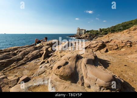 L'Italia, Toscana, Il Castello del Boccale (Castello del Boccale) in riva al mare Foto Stock