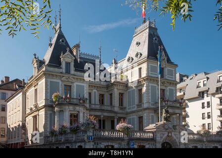 Francia, Haute Savoie, Evian Les Bains, il municipio ex villa dei fratelli Lumieres Foto Stock