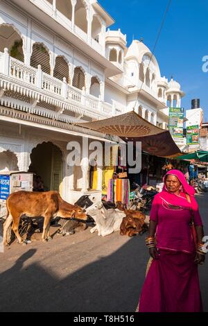 India Rajasthan, Pushkar, città santa per gli indù, tempio indù di bazar principale Foto Stock