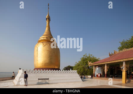 Bu Paya e Fiume Ayeyarwady, Old Bagan village, Mandalay regione, Myanmar, Asia Foto Stock