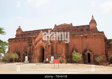 Tempio Pyathada, Old Bagan Zona villaggio, Mandalay regione, Myanmar, Asia Foto Stock