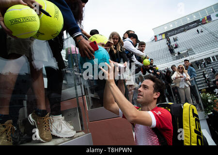 Roma, Italia. 13 Maggio, 2019. Marco Cecchinato (ITA) in azione contro Alex De Minaur (AUT) durante Internazionali BNL d'Italia Italian Open al Foro Italico, Roma, Italia il 13 maggio 2019. Foto di Giuseppe mafia. Credit: UK Sports Pics Ltd/Alamy Live News Foto Stock