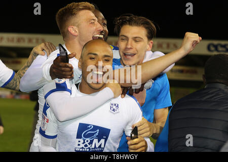 Nailsworth, UK. 13 Maggio, 2019. I giocatori Tranmere celebrare dopo il cielo EFL scommettere League 2 Play Off semifinale partita tra Forest Green Rovers e Tranmere Rovers al nuovo prato, Nailsworth, in Inghilterra il 13 maggio 2019. Foto di Dave Peters. Solo uso editoriale, è richiesta una licenza per uso commerciale. Nessun uso in scommesse, giochi o un singolo giocatore/club/league pubblicazioni. Credit: UK Sports Pics Ltd/Alamy Live News Foto Stock