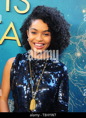 Los Angeles, California, Stati Uniti d'America 13 maggio 2019 l'attrice Yara Shahidi assiste la Premiere Mondiale della Warner Bros Foto' e la Metro Goldwyn Mayer Pictures " Il Sole è anche una stella" il 13 maggio 2019 presso Pacific teatri al Grove di Los Angeles, California, USA. Foto di Barry re/Alamy Live News Foto Stock