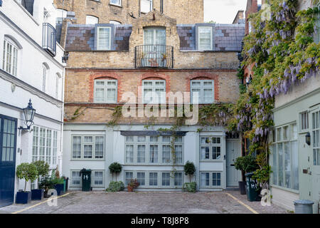 Hesper Mews, Earl's Court, Bramham Gardens, Londra. Inghilterra Foto Stock