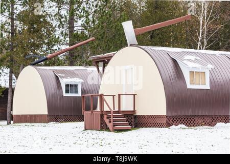 Canada, New Brunswick, Miramichi River Valley, Bolestown, Central New Brunswick Woodmen's Museum, esterna con grandi assi Foto Stock