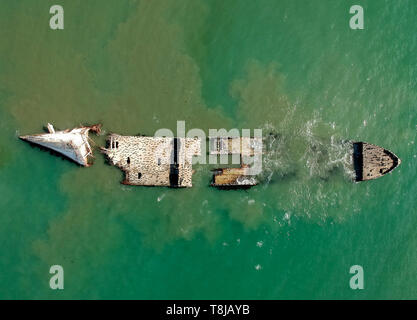 Nave affondata antenna in Seacliff Beach, California, Stati Uniti d'America Foto Stock