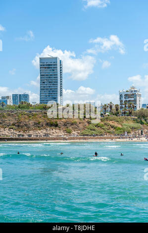 Israele, Tel Aviv-Yafo - 09 Maggio 2019: Arlozorov xvii come si vede dalla marina Foto Stock