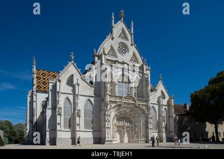 Francia, Ain Bourg en Bresse, il Monastero reale di Brou restaurata nel 2018, la chiesa di San Nicolas De Tolentino capolavoro del gotico fiammeggiante, facciata ovest Foto Stock