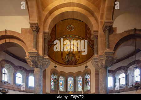 Hoarwithy, Herefordshire, Regno Unito, maggio 2019, la chiesa di Santa Caterina in Hoarwithy Foto Stock