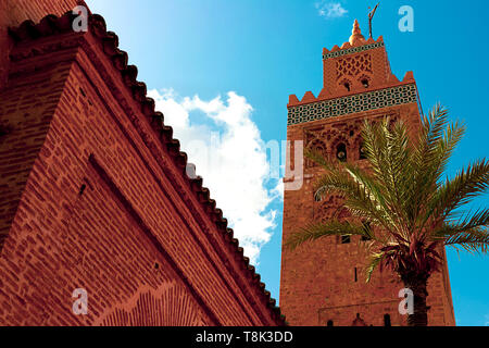 La Moschea di Koutoubia minaret nella vecchia medina di Marrakech, Marocco Foto Stock