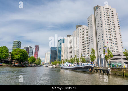 Rotterdam e nuovo fiume Meuse - spedizione su Nieuwe Maas fiume e il porto di Rotterdam - Paesi Bassi economia - economia olandese - Olandese commerce Foto Stock