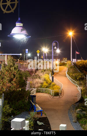 L'inversione di marcia scende Lookout Point park durante la notte di San Giovanni, New Brunswick, Canada. Foto Stock