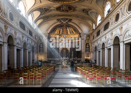 Italia, Roma: Interno della chiesa di Santa Cecilia in Trastevere Foto Stock