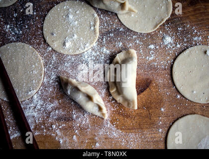 Home cotti Gyoza giapponese, Gnocchi Foto Stock