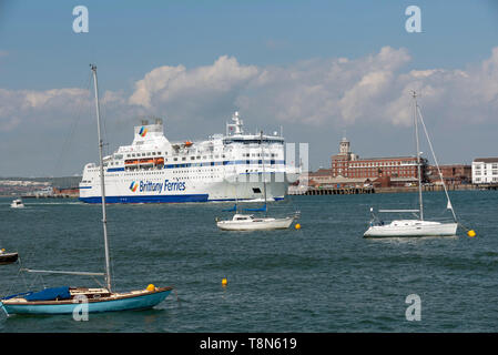 Portsmouth, Inghilterra, Regno Unito> maggio 2019. Cross Channel traghetto roro Normandie in corso a Portsmouth Porto legato per Caen Nord della Francia. Foto Stock
