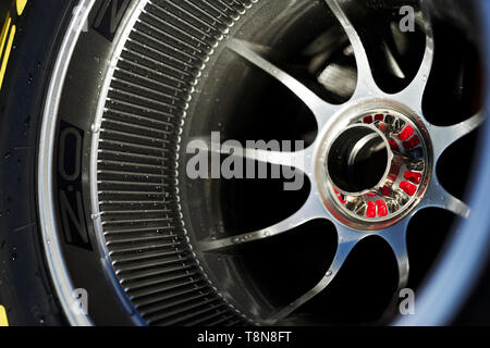 14 maggio 2019, il circuito de Barcelona-Catalunya, Barcellona, Spagna; la Formula Uno in stagione test, giorno 1; il dado dell'OZ posteriore di Formula Uno di credito rim: Pablo Guillen/Alamy Foto Stock