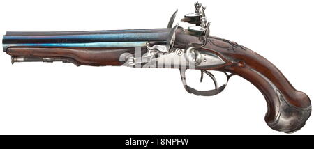 Una coppia di argento francese-montato, doppi flintlock pistols, circa 1780 parallelo, (nuova) brunito canne lisce in 13 mm di calibro con resti di intarsi in oro in pantaloni. Flintlocks liscia con le piastre di chiusura curve. Florally legno di noce intagliato stock con stampigliato arredi d'argento, il pomo caps con antichi simili, diversi busti ritratto. Sostituito ramrods con punte in ferro. Lunghezza 31 cm ciascuno. storico, storico, civile pistola, civile pistole, palmare, Gun, pistole, armi da fuoco, braccio di fuoco, armi da fuoco, armi da fuoco, armi, armi, arma, braccio, xviii ce, Additional-Rights-Clearance-Info-Not-Available Foto Stock