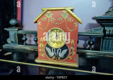 Orologio vintage stand al pianoforte Foto Stock