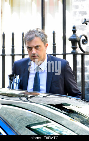 Julian Smith MP - Segretario Parlamentare al tesoro (Chief Whip) - lasciando un lunghissimo Cabinet settimanale incontro a Downing Street, Westminster. Londra, Regno Unito. 14 maggio 2019. Foto Stock