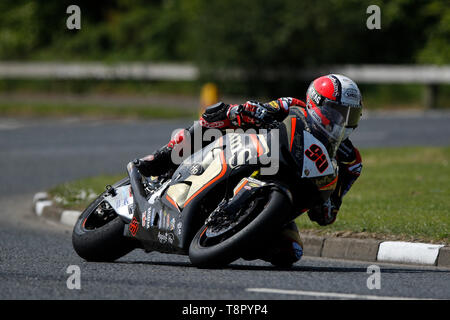 Portrush, Irlanda del Nord. 14 Maggio, 2019. Internazionale Nord Ovest 200 motorcycle road racing, Martedì pratica; Michael Rutter sul Bathams Racing/Aspir-Ho Honda durante la pratica di SuperBike Credito sessione: Azione Plus sport/Alamy Live News Foto Stock