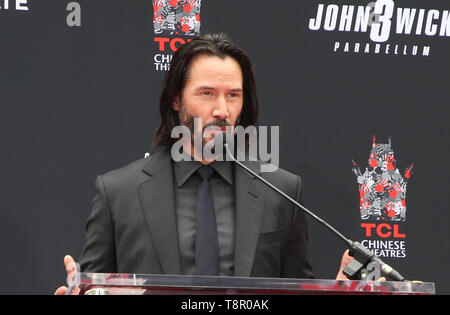 Hollywood, CA. 14 Maggio, 2019. Keanu Reeves, all'Keanu Reeves a mano e a pedale Stampa cerimonia di TCL Chinese Theatre IMAX in Hollywood, la California il 14 maggio 2019. Credito: Faye Sadou/media/punzone Alamy Live News Foto Stock