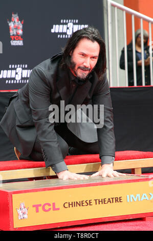 Hollywood, CA. 14 Maggio, 2019. Keanu Reeves, all'Keanu Reeves a mano e a pedale Stampa cerimonia di TCL Chinese Theatre IMAX in Hollywood, la California il 14 maggio 2019. Credito: Faye Sadou/media/punzone Alamy Live News Foto Stock