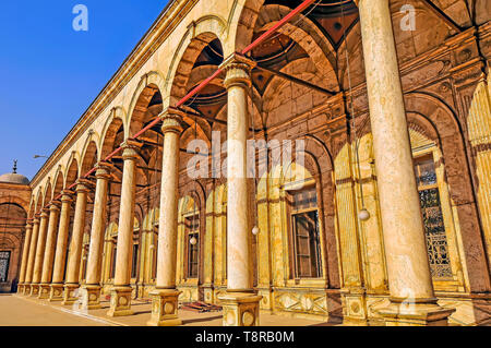 Le colonne della moschea di Ali Pasha (o la moschea di alabastro) Il Cairo Egitto Foto Stock