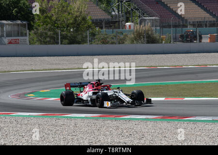 Barcellona, Spagna. Maggio, 14th, 2019. Callum Illott della Gran Bretagna con 37 Alfa Romeo Racing sulla pista di test F1 sul Circuito de Catalunya. Foto Stock